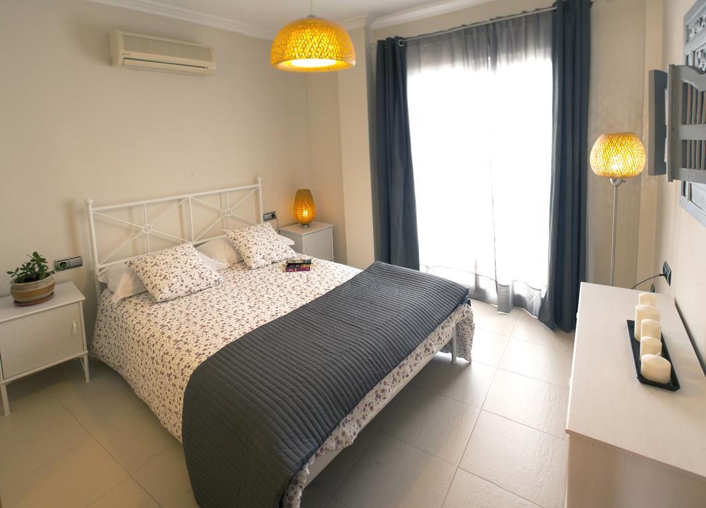 Apartment Ambrosia Nerja Oda fotoğraf