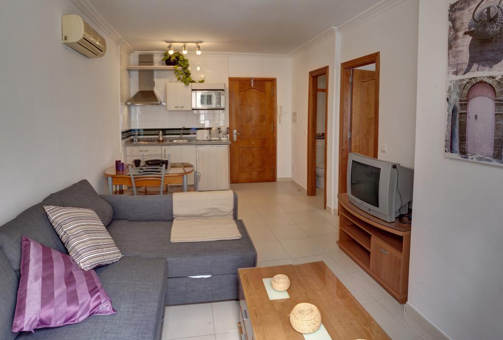 Apartment Ambrosia Nerja Oda fotoğraf