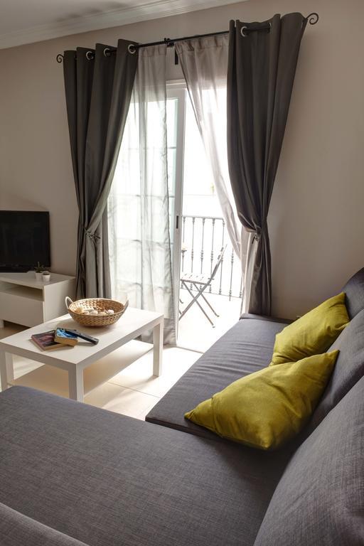 Apartment Ambrosia Nerja Oda fotoğraf