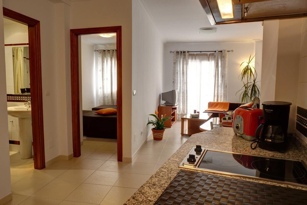 Apartment Ambrosia Nerja Oda fotoğraf