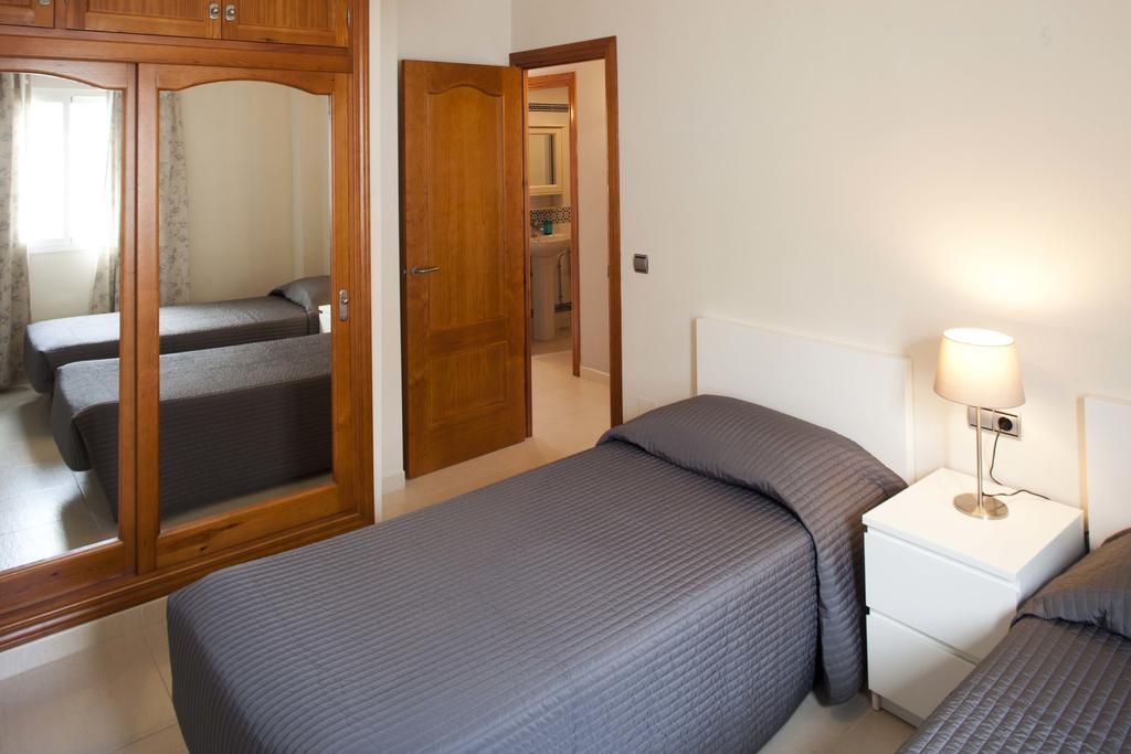 Apartment Ambrosia Nerja Oda fotoğraf